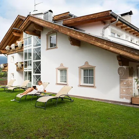 Cristallo Hotel 3*